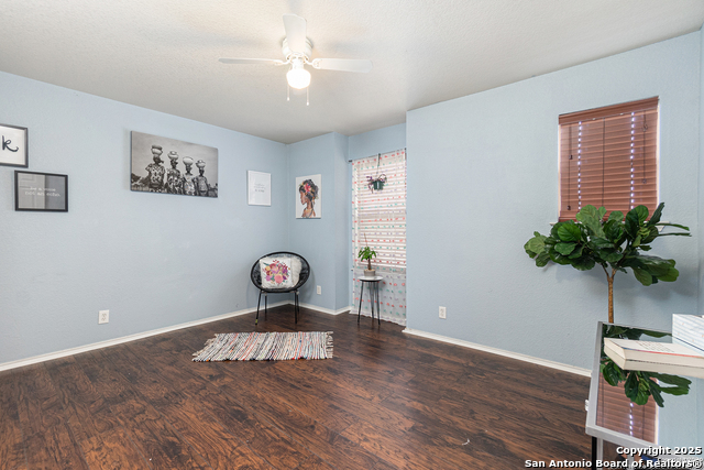 Listing photo id 16 for 8936 Dakota Run