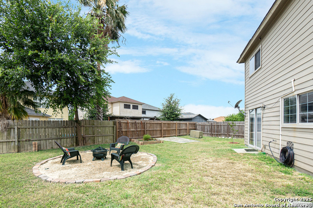 Listing photo id 20 for 8936 Dakota Run