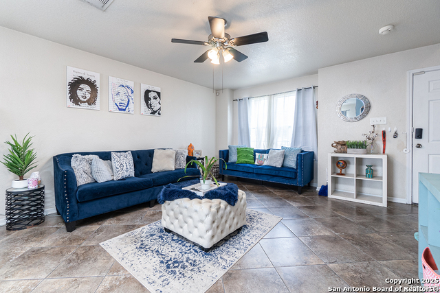 Listing photo id 2 for 8936 Dakota Run