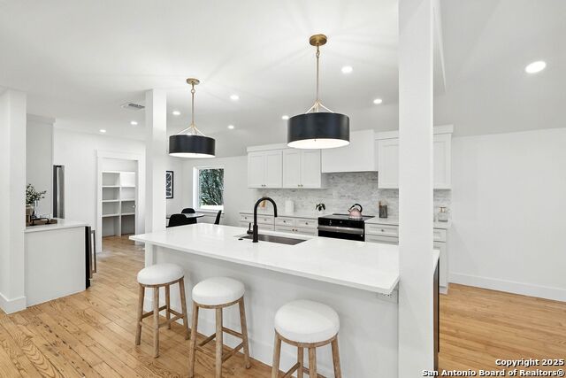 Image 11 of 47 For 8618 Indian Hills