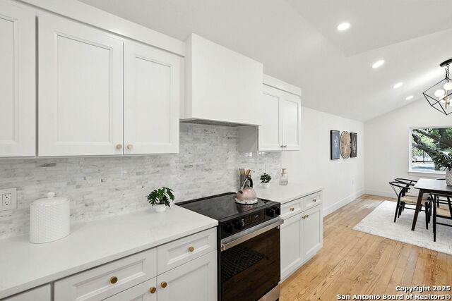 Image 12 of 47 For 8618 Indian Hills