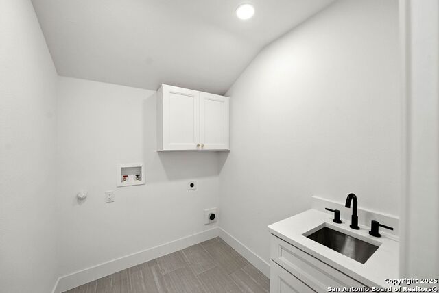 Image 20 of 47 For 8618 Indian Hills