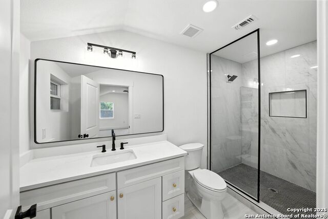 Image 25 of 47 For 8618 Indian Hills