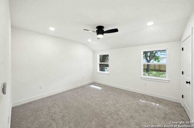 Image 32 of 47 For 8618 Indian Hills