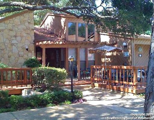 Listing photo id 1 for 3843 Barrington Dr 262