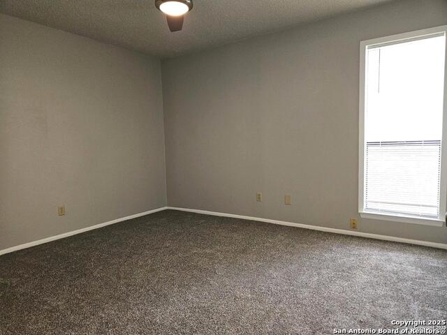 Listing photo id 3 for 3843 Barrington Dr 262