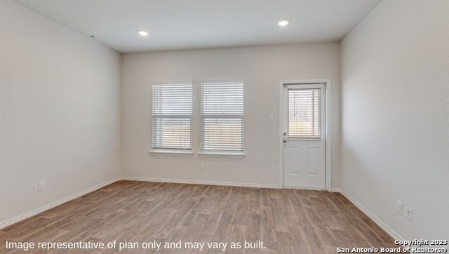 Image 10 of 75 For 330 Pigeon Green