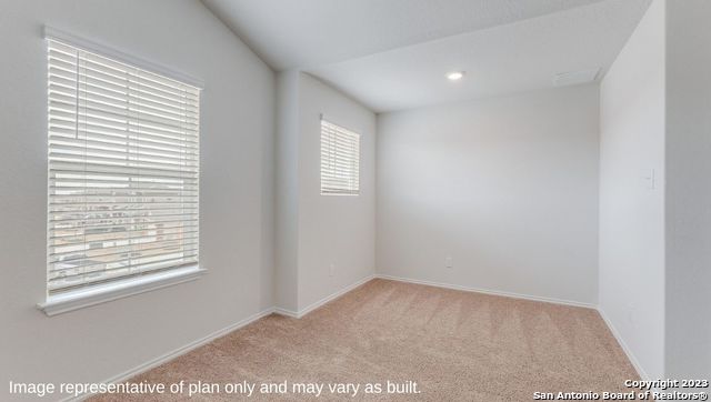 Image 12 of 75 For 330 Pigeon Green