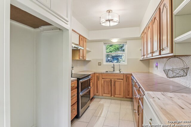 Image 17 of 44 For 9014 Brigadoon St