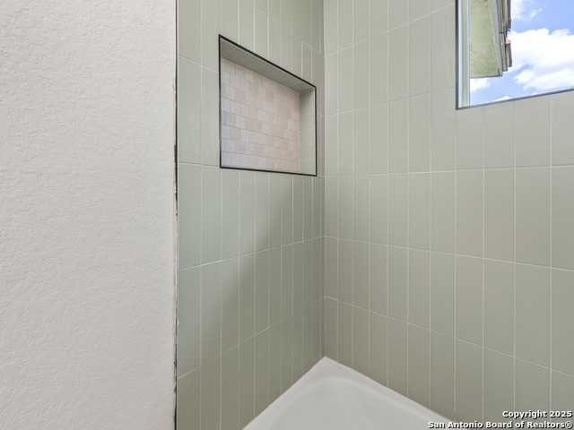 Image 27 of 35 For 5418 Starfire
