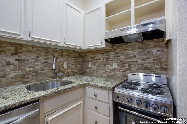 Image 10 of 23 For 7707 Broadway  23a