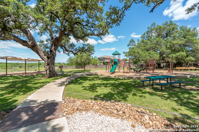 Image 37 of 40 For 6119 Akin Elm