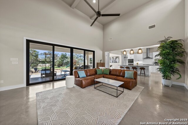 Image 5 of 51 For 5721 Dry Comal