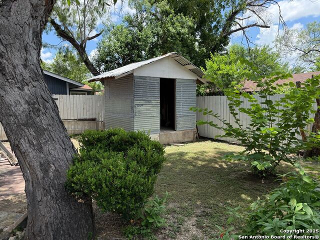 Image 2 of 11 For 1226 36th Nw B