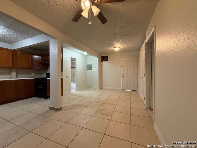 Image 5 of 11 For 1226 36th Nw B