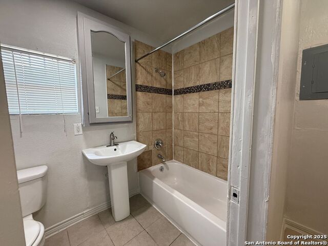 Image 9 of 11 For 1226 36th Nw B