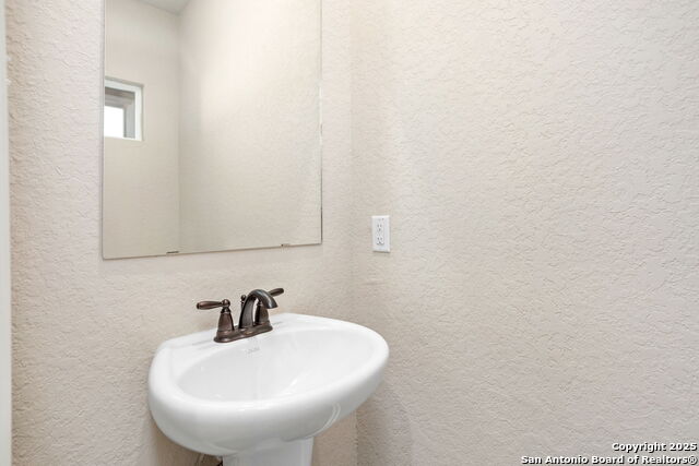 Image 15 of 28 For 826 Soria Place  102