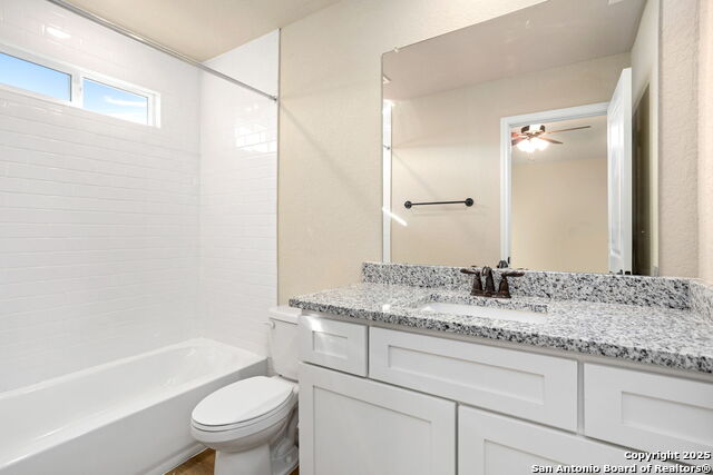 Image 18 of 28 For 826 Soria Place  102
