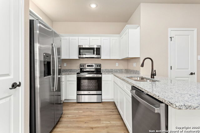 Image 3 of 28 For 826 Soria Place  102