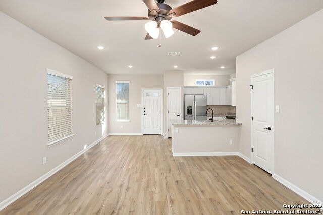 Image 5 of 28 For 826 Soria Place  102