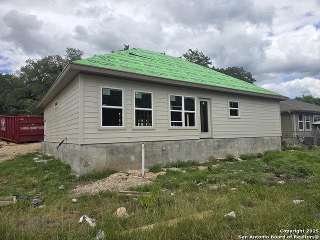 Listing photo id 2 for 294 Lighthouse