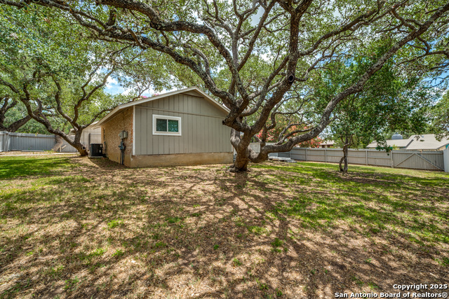 Image 24 of 25 For 8522 Wickersham