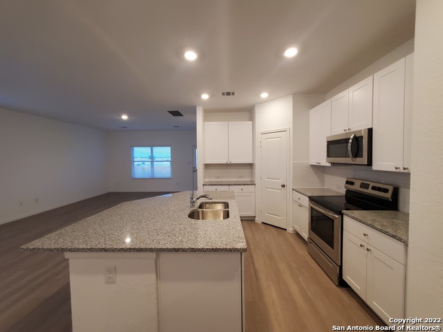 Image 10 of 39 For 300 Cordova Terrace