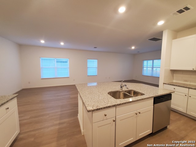 Image 11 of 39 For 300 Cordova Terrace