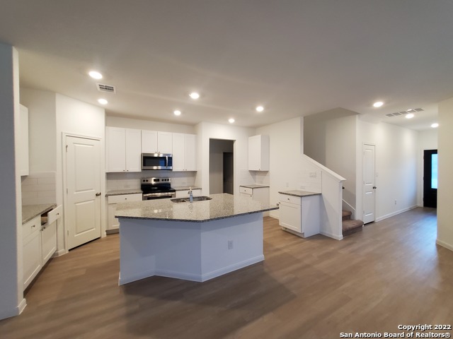 Image 15 of 39 For 300 Cordova Terrace