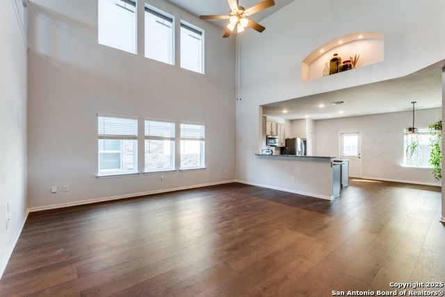 Image 5 of 27 For 9303 Grand Western