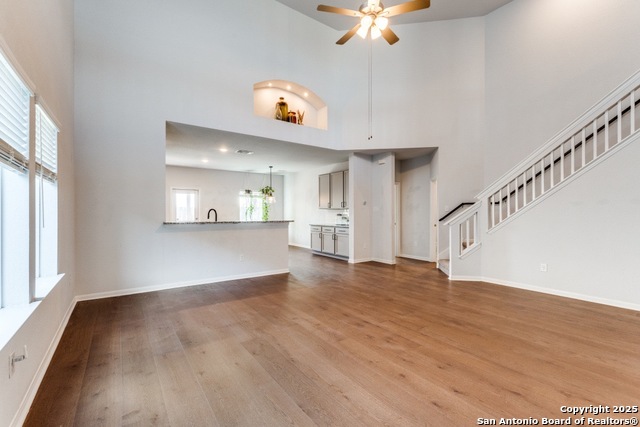 Image 8 of 27 For 9303 Grand Western
