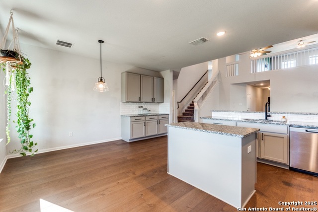 Image 9 of 27 For 9303 Grand Western