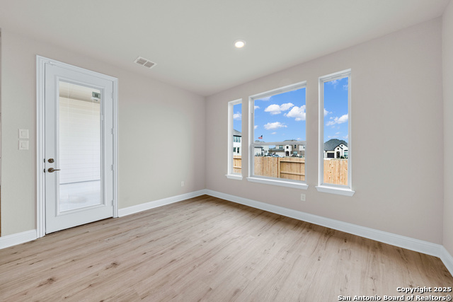 Image 5 of 21 For 221 Janice Avenue
