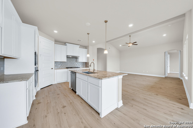 Image 6 of 21 For 221 Janice Avenue