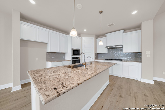Image 9 of 21 For 221 Janice Avenue