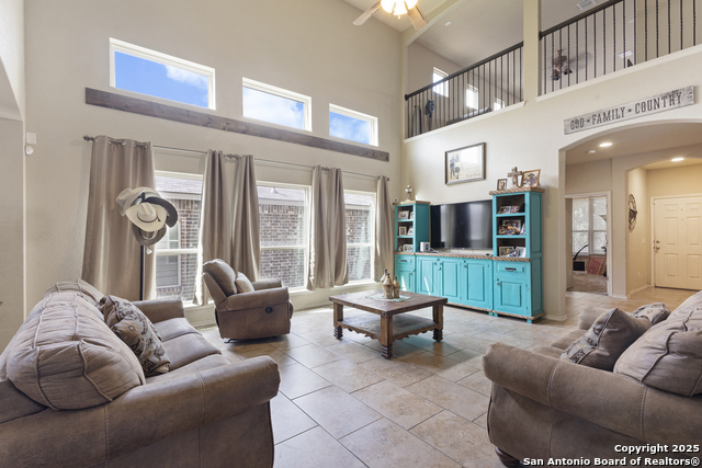 Image 3 of 18 For 8322 Puente  