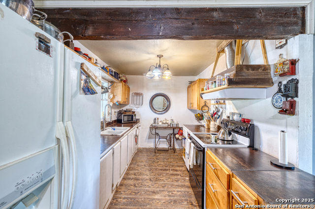 Listing photo id 9 for Tbd Peggy Pave  H90w,c202 W