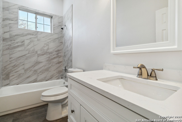Image 21 of 27 For 2123 Lennon Ave