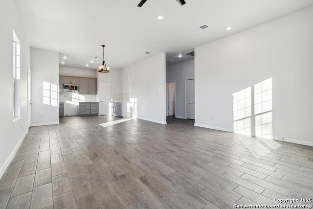 Image 5 of 27 For 2123 Lennon Ave