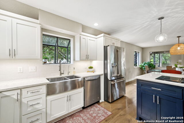 Image 13 of 42 For 9514 Goldenrod Cir