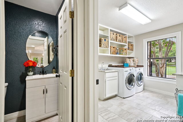 Image 25 of 42 For 9514 Goldenrod Cir