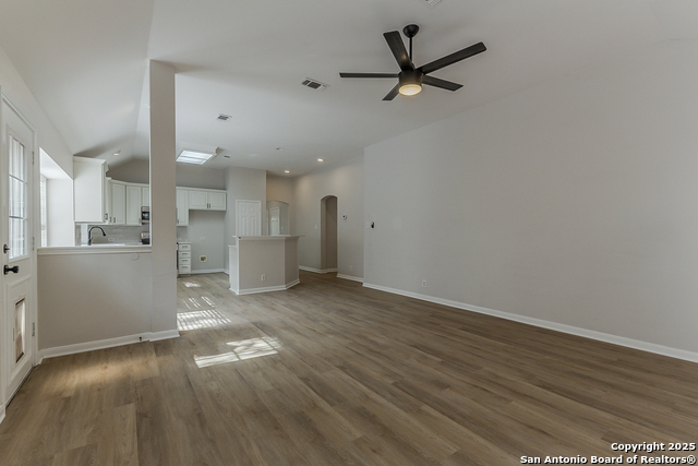 Image 9 of 17 For 6010 Hart  