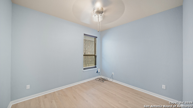 Image 16 of 28 For 13410 Flora Springs
