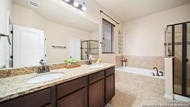 Image 24 of 28 For 13410 Flora Springs