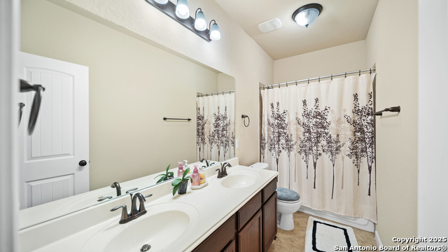 Image 26 of 28 For 13410 Flora Springs