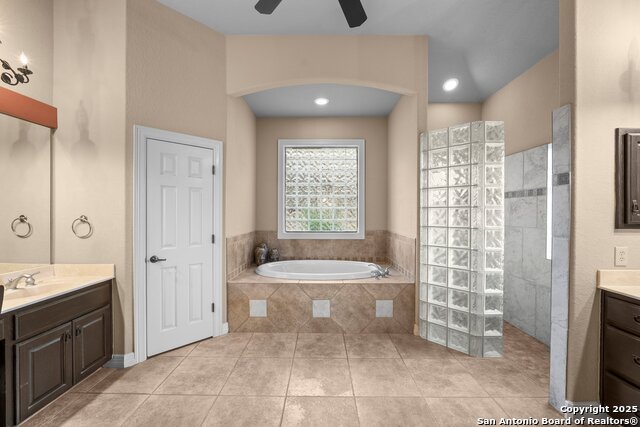Image 16 of 49 For 5310 River Oaks