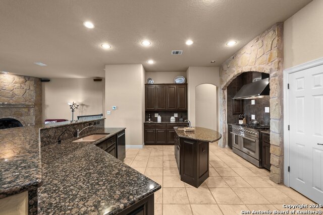 Image 28 of 49 For 5310 River Oaks