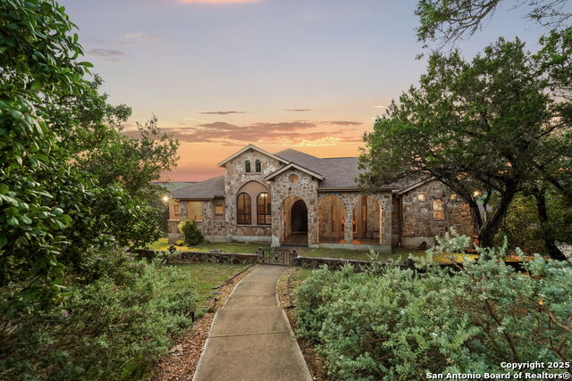 Image 3 of 49 For 5310 River Oaks