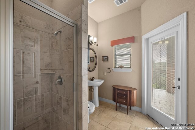 Image 37 of 49 For 5310 River Oaks