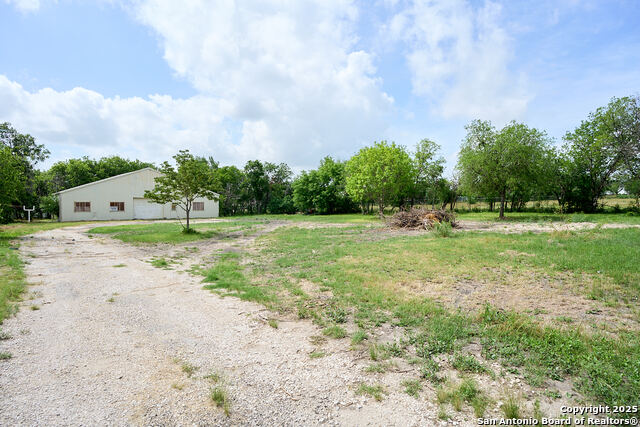 Listing photo id 22 for 6812 Sawyer